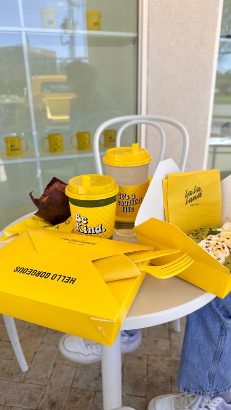 yellow aesthetic food coffee drinks toast la la land La La Land Coffee Shop, Yellow Aesthetic Food, Yellow Coffee Shop, Vitamin Bar, Yellow Coffee Cup, Paper Cup Design, Cafe Exterior, Mural Kitchen, Grow Shop