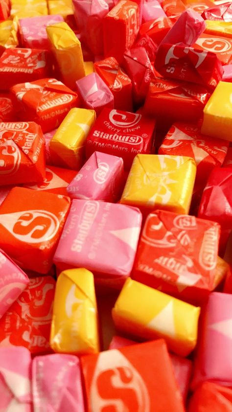 Starburst Aesthetic, Pile Of Candy, Freakshakes Recipe, King Candy, Starburst Candy, Sarah Adams, Red Photography, Colorful Desserts, Orange Candy