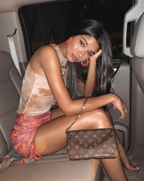 Yovanna Ventura, Latina Outfit, Aesthetic Bags, I Am Gia, Feminine Beauty, Outfits Aesthetic, Warm Weather, Backless Dress, Fashion Inspo