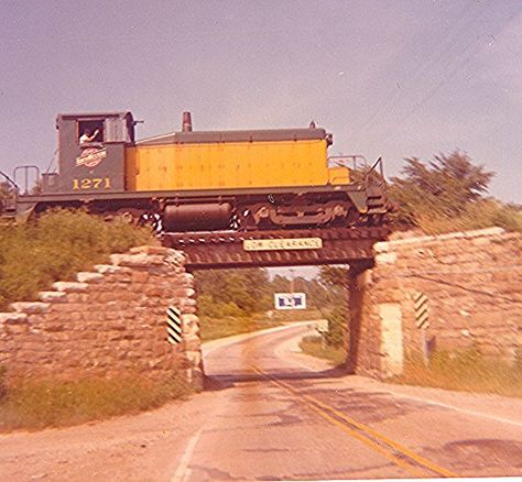 Elgin Illinois, Train Pics, Train Photos, Vintage Railroad, Train Book, Railroad Pictures, Union Pacific Railroad, Ho Trains, Railroad Photography