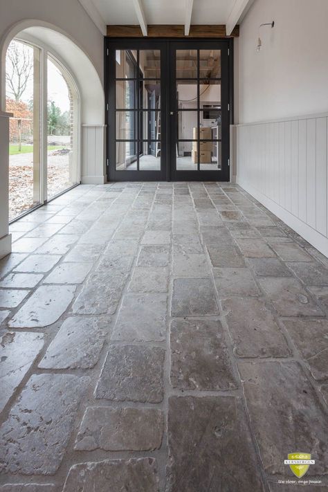 Roof Boundary Wall Design, Entryway Tile Floor, Rustic Tile Floor, Boundary Wall Design, Cottage Flooring, Mudroom Flooring, Stone Tile Flooring, Boundary Wall, Stone Floors