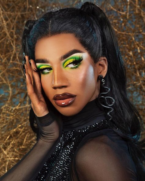 Naomi Smalls (@naomismalls) posted on Instagram • Jul 6, 2020 at 7:54pm UTC High Mood, Courtney Act, Ios14 Aesthetic, Naomi Smalls, Violet Chachki, Alyssa Edwards, Drag Make-up, Drag Makeup, Doll Makeup