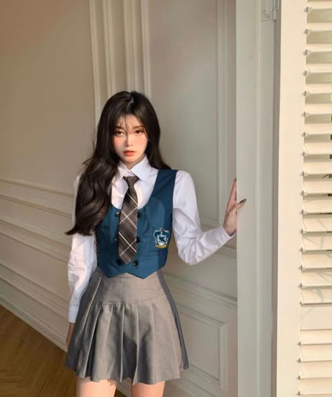 Korean Uniform School, Private School Uniforms, School Aesthetics, Hogwarts Dr, School Uniform Outfits, School Uniform Fashion, Ski Outfit, School Theme, Classy Prom Dresses