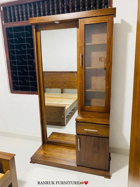 Drasing Table Model, Dressing Table Ideas Wooden, Dressing Table Wooden Design, Wooden Dressing Table Design Bedrooms, Bed Side Dressing Table, Dresing Tebal Design Modern New Model, Latest Dressing Table Designs, Latest Cupboard Designs, Dressing Table Mirror Design