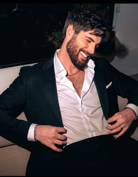 Dark Skin Light Hair, Espresso Hair Color, Christopher Morgan, Surfer Guys, Nick Bateman, Handsome Arab Men, Army Girlfriend Pictures, Classy Suits, Instagram Men