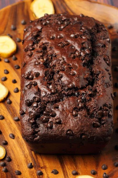 Banana Cake Vegan, Vegan Chocolate Banana Bread, Chocolate Banana Bread Recipe, Alison Roman, Vegan Breads, Chocolate Banana Cake, Vegan Cakes, Vegan Banana Bread, Healthy Vegan Snacks