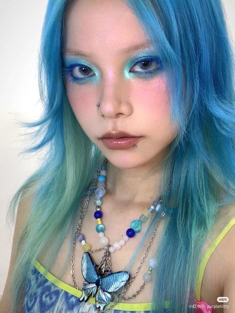 #makeupinspo #eyemakeup #jewelry #unique #blue Water Look Makeup, Alt Makeup Colorful, Jellyfish Eye Makeup, Blue And Orange Eye Makeup, Intricate Makeup Looks, Ocean Eye Makeup, Ocean Themed Makeup, Ocean Inspired Makeup, Cool Make Up Looks