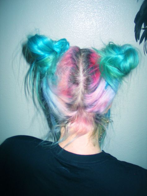 pinterest//sm0kerings Blue And Pink Hair, Multicolored Hair, Pastel Hair, Rainbow Hair, Hair Envy, Grunge Hair, Dream Hair, Soft Grunge, Crazy Hair