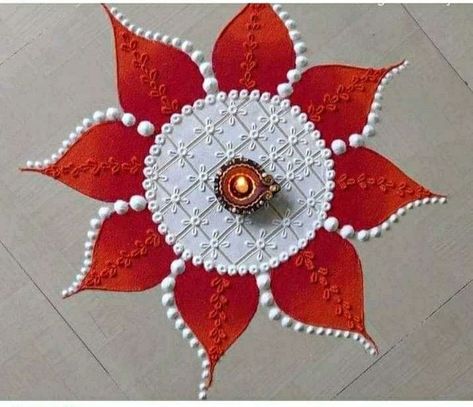 Simple Flower Rangoli, Easy Rangoli Designs Videos, Very Easy Rangoli Designs, Rangoli Designs Photos, Rangoli Designs Simple Diwali, Rangoli Simple, Easy Rangoli Designs Diwali, Rangoli Side Designs, 19 August