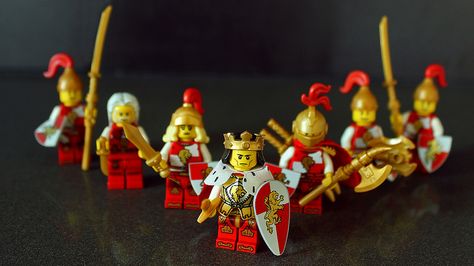 Red Royalty | Richard Lionheart and Henry the Lion would hav… | Flickr Paint A Chicken, Castle Guard, Lego Kingdoms, Medieval Lego, Lego History, Lego Ninjago Minifigures, Two Soldiers, Lego Village, Lego Medieval