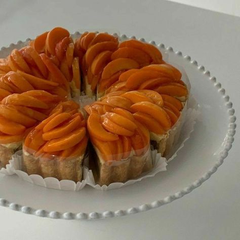 Orange Dessert, Food Bakery, Orange Aesthetic, Dessert Food, Orange Recipes, Dec 12, Aesthetic Food, Sweet Tooth, We Heart It