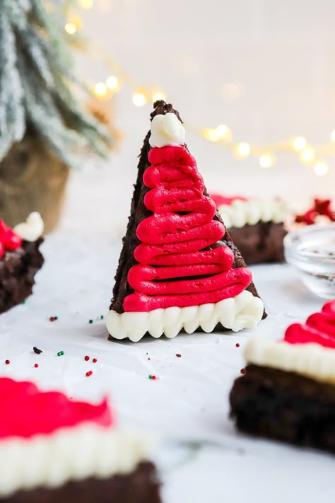 Gluten-Free Santa Hat Brownies (Easy Christmas Recipe) - Basics with Bails Christmas Brownies Santa Hat, Xmas Tree Brownies, Christmas Themed Brownies, Christmas Flapjack, Brownie Santa Hats, Bounty Bars Recipe, Christmas Decorations Homemade, Santa Hat Brownies, Strawberry Santa Hats