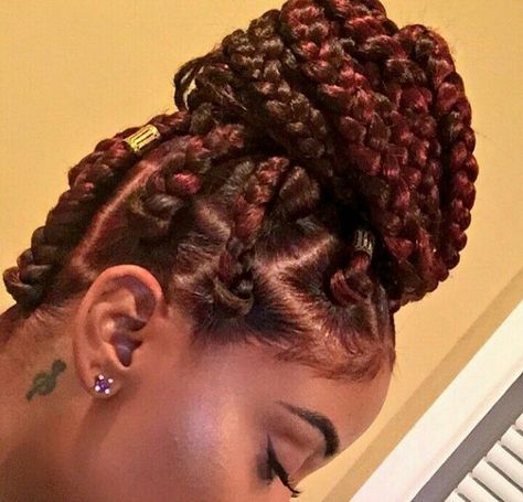 Image result for large braids in bun Queen Hairstyles, Jumbo Box Braids Styles, Box Braids Styles, Burgundy Box Braids, Box Braids Bun, Large Box Braids, Quick Braids, Big Box Braids, Blonde Box Braids