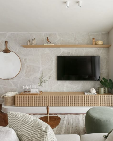 Salas Living Room, Home Design Living Room, Scandinavian Decor, Living Room Style, Home Design Decor, Tv Unit, Tv Wall, Larp, Sofa Design