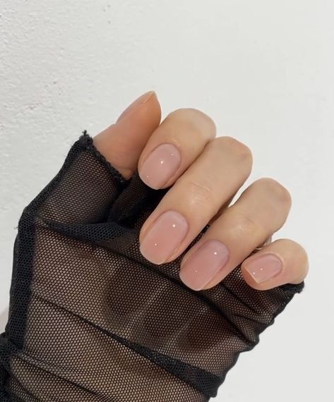 @guwopiana Simple Nail Ideas, Minimal Nails, Work Nails, Casual Nails, Soft Nails, Shellac Nails, Simple Nail, Neutral Nails, Healthy Nails