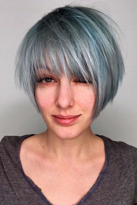 Bob Inverted, Short Inverted Bob, Bobbed Hairstyles With Fringe, Latest Bob Hairstyles, Grey Bob, Inverted Bob Hairstyles, Flattering Hairstyles, Bob Hairstyles With Bangs, Bob Haircut With Bangs