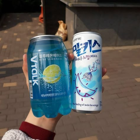 Asian Drinks Aesthetic, Milkis Soda Aesthetic, Japanese Drinks Aesthetic, Soda Aesthetics, Asian Snacks Aesthetic, Blue Korean Aesthetic, Korea Drink, Drinks Japanese, Asian Drink