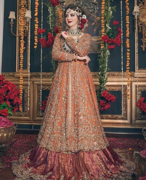 Party Wear dresses Moomal Khalid, Gowns Vintage, Wedding Dresses Men Indian, Red Bridal Dress, Pakistani Formal Dresses, Asian Bridal Dresses, Bridal Lehenga Collection, Latest Bridal Dresses, Pakistani Drama