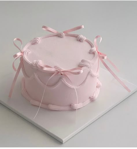 Coquette Cake Birthday Pink, Coquette Bento Cake, Pastel Pink Cake Aesthetic, Cute Pink Cake Aesthetic, Birthday Cake Aesthetic Pink, Bento Cake Pink, Pink Bento Cake, Pink Aesthetic Cake, Pink Ribbon Cake