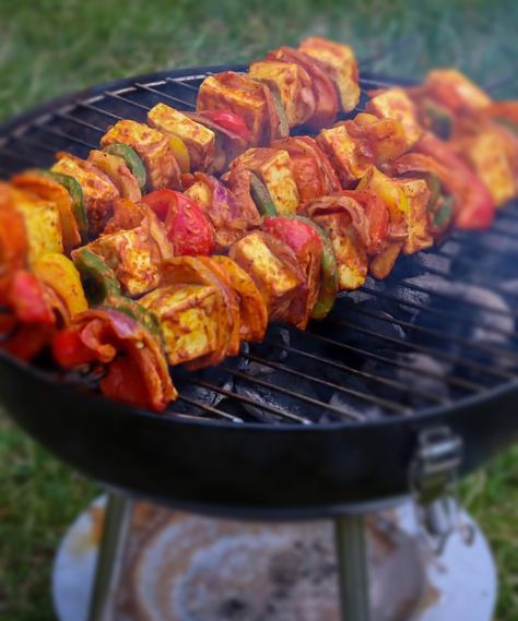 Barbeque!! Paneer Veg Barbeque, Barbecue Recipes, Veg Recipes, Grill Pan, Paneer, Antique Gold, Spice Things Up, Grilling, Gold Rings