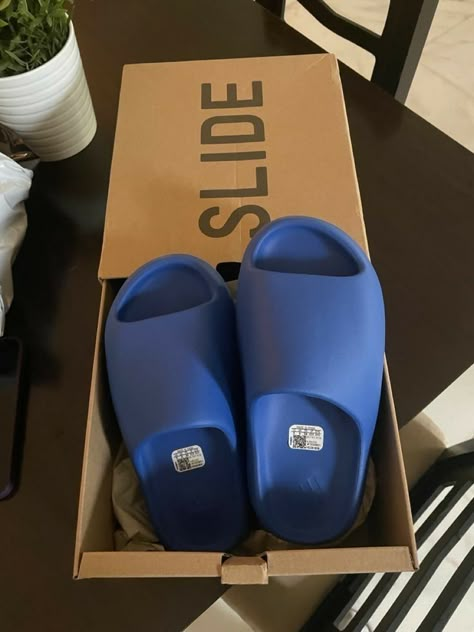 Azure Yeezy Slides Outfit, Blue Yeezy Slides Outfit, Blue Yeezy Slides, Blue Yeezy, Boys Fashion Aesthetic, Yeezy Slides Outfit, Blue Slides, Fun Slippers, Nike Shoes Women Fashion