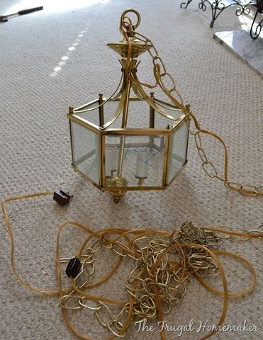 Redid two old lights. One was for the entryway into the house, and the other I painted white for the girls bedroom, a lot like this one, but with more flowers on it. It looks Fabulous! Thank you Kim Williamson for giving me the idea to repaint the brass myself. Diy Lamp Makeover Spray Painting, Glass Chandelier Makeover, Paint Chandelier, Brass Chandelier Makeover, Spray Painting Light Fixtures, Light Fixture Makeover, Diy Lamp Makeover, Painting Light Fixtures, Lighting Updates