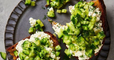 Serve this cool, creamy, crunchy cucumber salad spooned over crispy toast. Cucumber Cottage Cheese, Cucumber Toast, Healthy Light Lunches, Green Goddess Salad Recipe, Cottage Cheese Toast, Cheese Toast Recipe, Baked By Melissa, Midday Snack, Vegetarian Salads