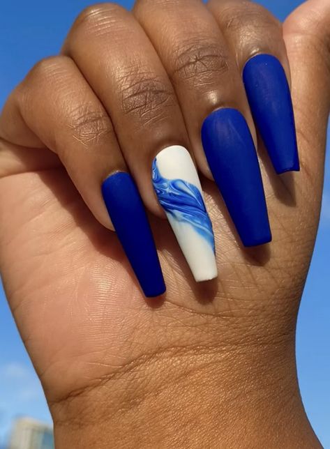 Nails Ocean, Coffin Nails Designs Summer, Ocean Nails, Long Coffin Nails, Natural Acrylic, Blue Ombre Nails, Royal Blue Nails, Natural Acrylic Nails, Short Coffin