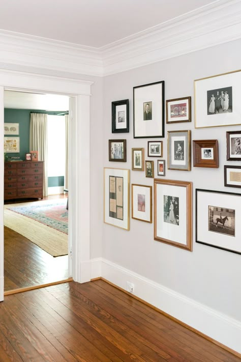 Wall Art Decor Ideas, Craftsman Interior Design, Art Decor Ideas, Hallway Gallery Wall, Vintage Family Photos, Craftsman Interior, Family Photo Wall, Vintage Family, Gallery Wall Living Room