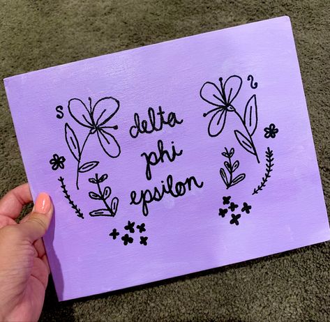 Disney Sorority Theme, Dphie Canvases, Easy Sorority Canvas, Sorority Crafts Canvases, Little Baskets Sorority Ideas, Big Little Canvas Ideas, Big Little Baskets Ideas, Disney Sorority, Big Little Paintings