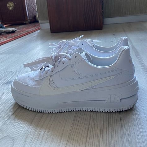 Airforce Ones Platform Casual Platform Nike Air Forces, Nike Air Force One Platform, Nike Shoes Platform, Air Force Platform Outfit, Nike Platform Sneakers Outfit, Platform Af1, Air Force Platform, Platform Nikes, Air Force 1 Platform