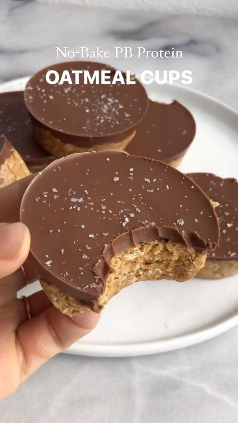 kaylieshealthyrecipes on Instagram: I can’t tell you how good these are! The perfect snack + treat for anytime #ad made with @unicornsuperfoods vanilla cake plant protein… Peanut Butter Oatmeal Cups, Protein Peanut Butter Cups, Protein Peanut Butter, Pb Cups, Plant Protein Powder, Caramel Slice, Gluten Free Peanut Butter, Oatmeal Cups, Peanut Butter Oatmeal