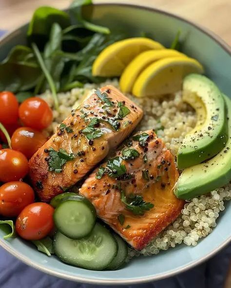 Lemon Herb Salmon and Avocado Quinoa Bowl | Homemade Recipes Lemon Herb Salmon And Avocado Quinoa Bowl, Salmon Quinoa Bowl, Lemon Herb Salmon, Easy Salmon Dinner, Healthy Salmon Dinner, Salmon And Avocado, Breakfast Yogurt, Herb Salmon, Low Carb Salmon