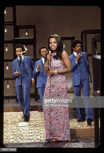 World's Best Gladys Knight The Pips Stock Pictures, Photos, and Images - Getty Images Bobby Socks, Gladys Knight, R&b Music, Black Celebrities, Sweet Soul, Black Music, Music Artist, The Empress, Soul Music