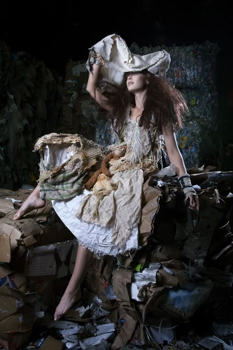 Trash Photoshoot, Trash Clothes, Trash Aesthetic, Dress Upcycle, Trash Fashion, Plastic Fashion, Haute Mess, Red Backdrop, Awkward Family Photos