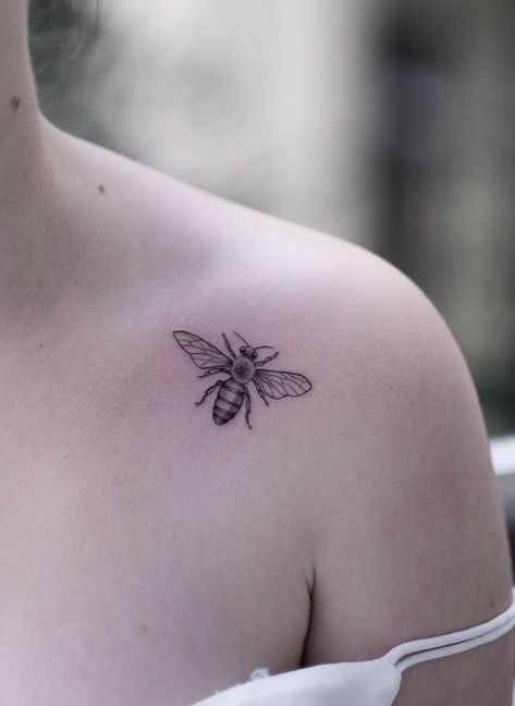 Bee Tattoo Placement, Lorem Ipsum Tattoo, Big Stick And Poke Tattoo, Summer Tattoo, Stick N Poke Tattoo, Bee Tattoo, Poke Tattoo, Collar Bone Tattoo, Stick And Poke