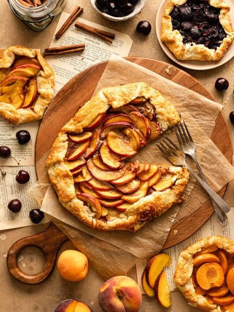 Sourdough Pie Crust, Fruit Hand Pies, Pie Crust With Butter, Peach Filling, Brown Sugar Peaches, Peach Galette, Types Of Pastry, Galette Recipe, Pie Crusts