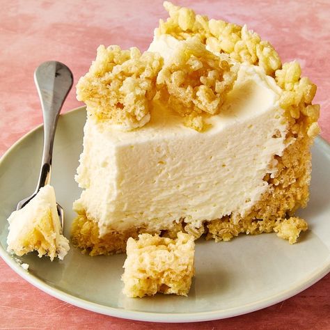 Rice Krispie Cheesecake Rice Krispie Cheesecake Recipe, Rice Krispies Cheesecake, Rice Krispie Cakes, No Bake Cheesecake Filling, Snap Crackle Pop, Easy No Bake Cheesecake, Gluten Free Cheesecake, Baked Rice, Sticky Fingers