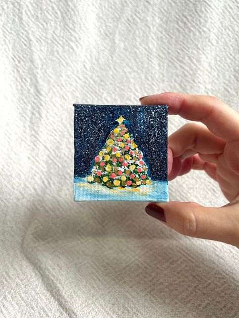 Paintings For Christmas Gifts, Tiny Canvas Christmas Paintings, Mini Canvas Art Winter, Miniature Canvas Painting Ideas, Easy Painting Ideas On Canvas For Beginners Christmas, Mini Christmas Watercolor Paintings, Cute Winter Paintings, Mini Canvas Paintings Christmas, Mini Christmas Paintings On Canvas