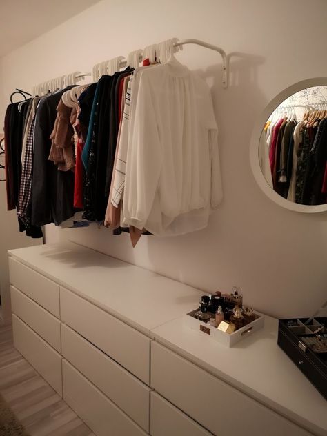 Ikea Mulig Ideas, Mulig Ikea Ideas, Malm Decor Ideas, Ikea Bedroom Malm, Malm Closet, Ikea Malm Bedroom Ideas, Malm Wardrobe, Ikea Mulig, Small Room Storage