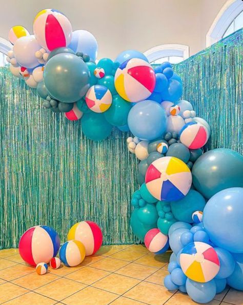 Balloons For Pool Party, Summer Party Decorations Indoor, Summer Decor Party, Beach Party Balloon Arch, Beach Ball Garland Diy, Cabana Birthday Party, Beach Party Balloons, End Of Summer Pool Party Ideas, Super Soaker Birthday Party