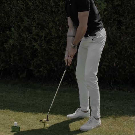 Golf Old Money Aesthetic, Golf Men Aesthetic, Golf Boy Aesthetic, Golf Aesthetics Men, Madoc Caruthers, Nate Archibald Aesthetic, Old Money Golf, Golf Pics, Gossip Girl Nate