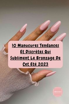 Nous partageons avec vous différentes manucures élégantes qui sublimeront votre bronzage et styliseront vos mains. Jetez un œil à la galerie ! Nous savons quelles sont les 10 couleurs d'ongles les plus en vogue cet été 2023 , mais aujourd'hui nous voulons nous concentrer sur les tons discrets qui ont la capacité de sublimer le bronzage. Nail Art Ete, Mail Inspiration, The Audacity, Racun Shopee, White Nails, Short Nails, Maid Of Honor, Makeup Nails, Gel Nails