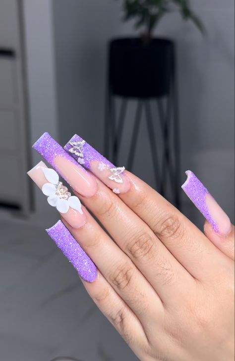 Birthday Nails Light Purple, Purple White And Silver Nails, Purple And White Nails Acrylic, Purple Nail Sets, Purple Nail Set, White And Purple Nails, Purple Birthday Nails, Lavender Acrylic Nails, Purple And White Nails