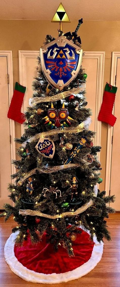 Kids Room Christmas Tree, Geek Christmas Decorations, Zelda Diy, Room Christmas Tree, Nerdy Christmas, Nintendo Switch Pro Controller, Geek Christmas, Switch Pro Controller, Zelda Funny