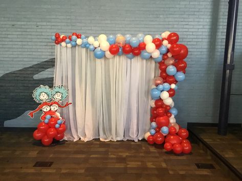 Dr. Seuss balloon garland Cat In The Hat Balloon Arch, Dr Seuss Backdrop Ideas, Dr Seuss Birthday Decorations, Dr Suess Backdrop, Dr Suess Balloon Garland, Dr Seuss Photo Booth Backdrop, Dr Seuss Balloon Garland, Dr Seuss Balloon Decorations, Dr Seuss Balloons