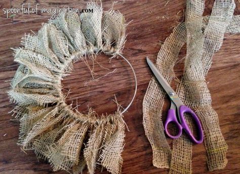 Easy Burlap Wreath, Easiest Burlap, Burlap Wreath Tutorial, Burlap Projects, Diy Burlap, Rag Wreath, Burlap Crafts, Burlap Flowers, Primitive Crafts