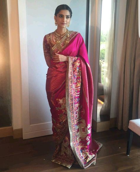 Indian Wedding Gowns, Indian Sari Dress, Indian Silk Sarees, Indian Fashion Saree, Designer Saree Blouse Patterns, Indian Bridal Fashion, Indian Bridal Outfits, Saree Trends, Sonam Kapoor