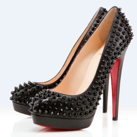 I just died again. Christian Louboutin Outlet, Dr Shoes, Red Bottom, Black High Heels, Shoe Obsession, Fashion Lookbook, Louboutin Shoes, Black Pumps, Christian Louboutin Shoes