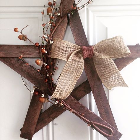 Xmas Star, Wood Christmas Star Diy, Christmas Wood Star, Wooden Star Decor, Wood Stars Diy Rustic Christmas Decor, Wooden Stars Christmas, Rustic Star Decor, Christmas Wooden Stars Decoration, Wooden Stars Rustic